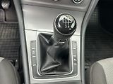Volkswagen Golf (2014) 1.6TDi, 77KW - náhled 17