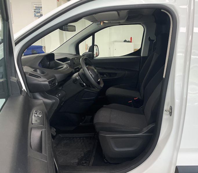 Peugeot Partner 1.5 BlueHDI, 75 kW, ČR, 1.MAJ. - fotka 10 z 22