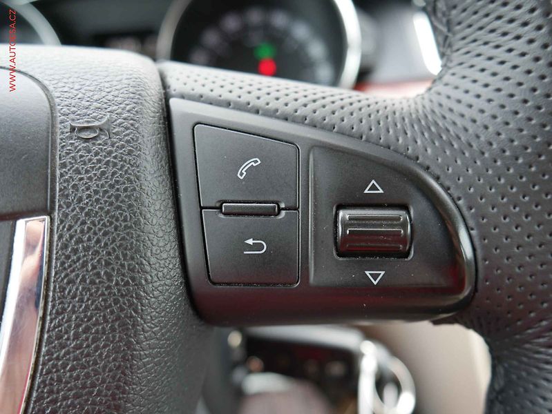Škoda Superb (2010) 3.6 FSi 4x4, ČR, Exclusive - fotka 15 z 21