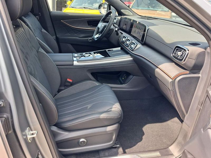 Jaecoo 8 (2026) Exclusive 1.5TGDI PHEV AWD - fotka 9 z 33