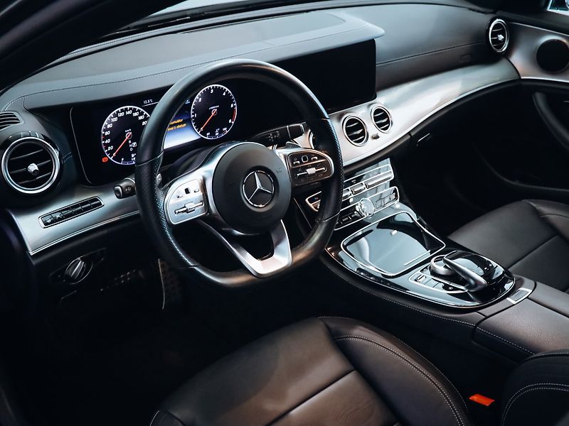 Mercedes-Benz Třídy E E 400d 4MATIC AMG 250kW - fotka 8 z 21