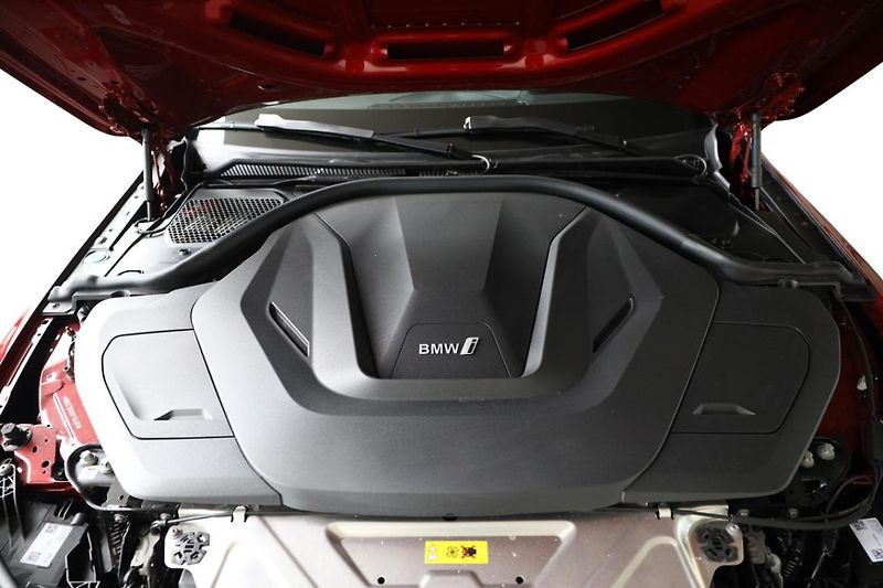 BMW i4 M60 xDrive - fotka 9 z 30