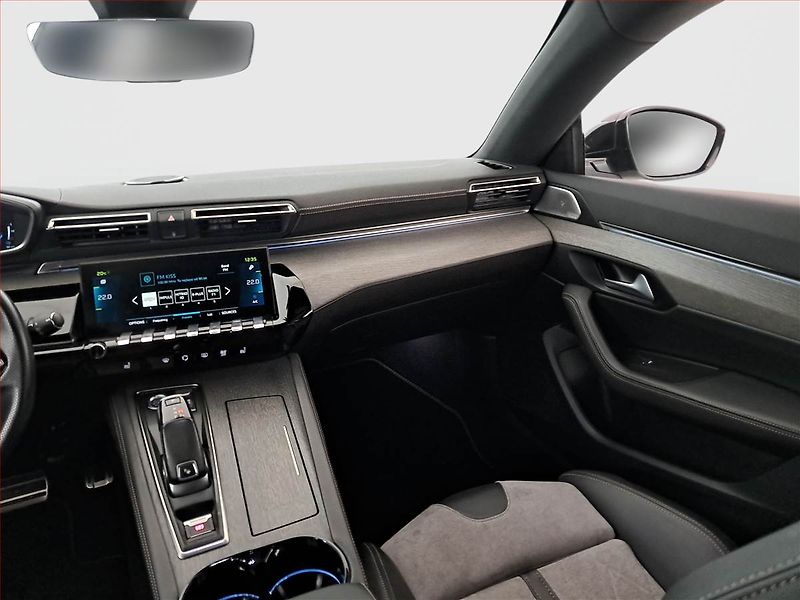 Peugeot 508 (2022) Hybrid 225 - fotka 8 z 20