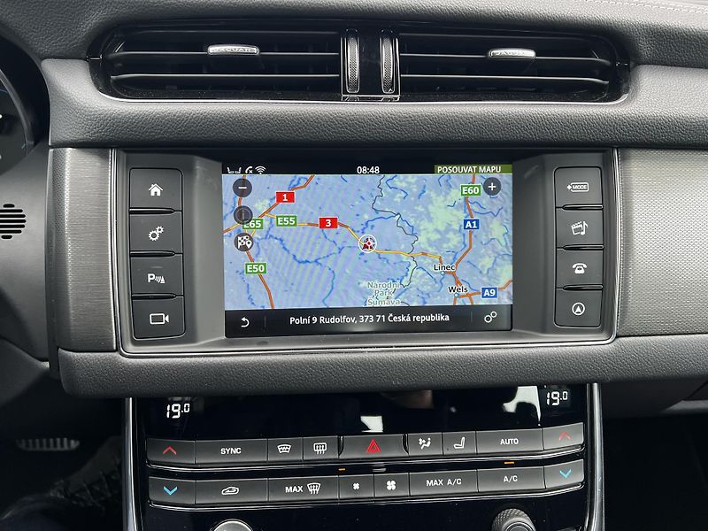 Jaguar XF 3.0 Aut. 380HP! S AWD Edition  - fotka 18 z 25