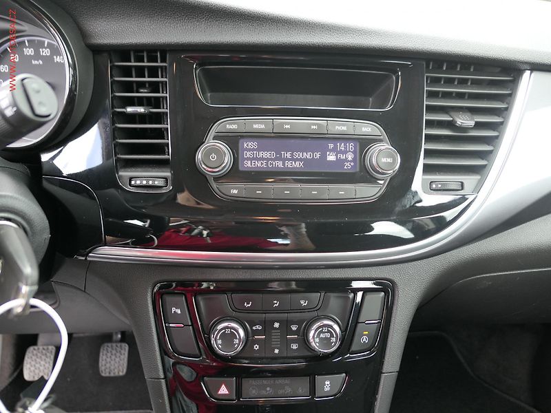 Opel Mokka (2019) 1.6 CDTi, ČR - fotka 13 z 19