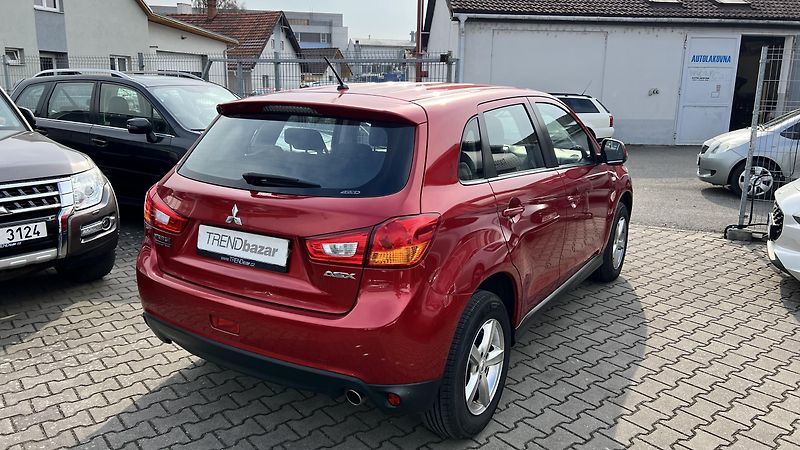 Mitsubishi ASX 1,8Di-D INVITE+ 4x4 6M/T - fotka 4 z 12