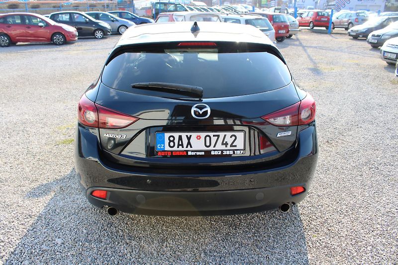 Mazda 3 (2015) 2,0i KLIMA NAVI XENON TEMPOMAT - fotka 6 z 16