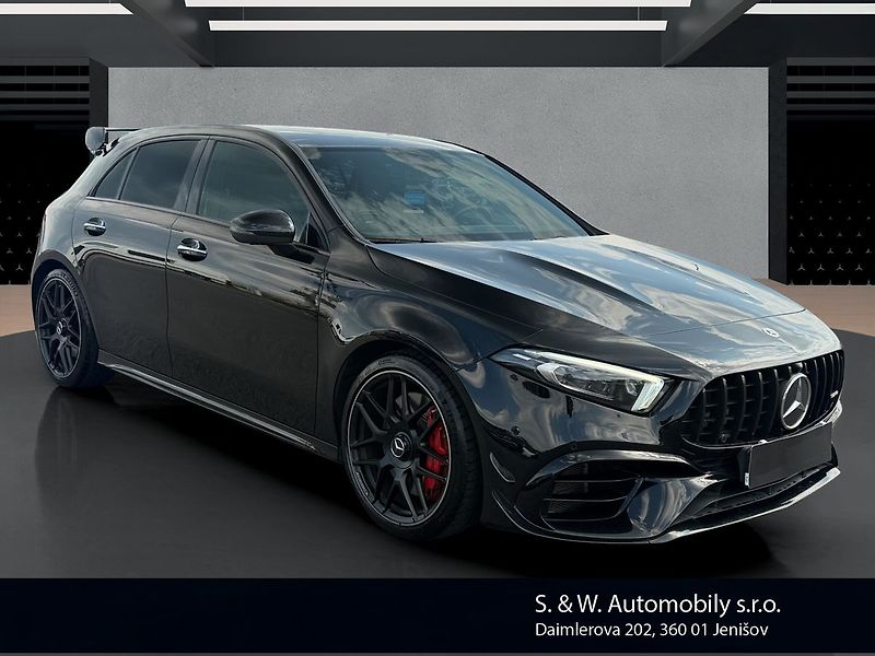 Mercedes-Benz Třídy A 45 AMG - fotka 3 z 40