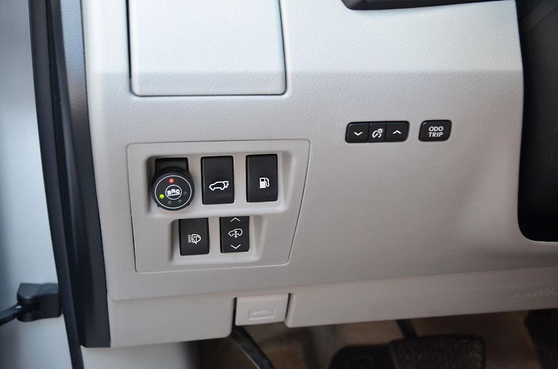 Lexus RX (2010) RX 350 3.5 204kW 4x4 LPG / ČR - fotka 23 z 43