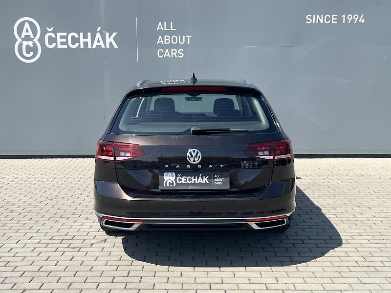 Volkswagen Passat (2020) 2.0TDi*140kW*DSG*ACC - fotka 6 z 32