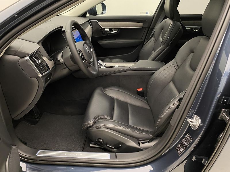 Volvo V90 CC B6 AWD BRIGHT PLUS AUT CZ - fotka 3 z 63