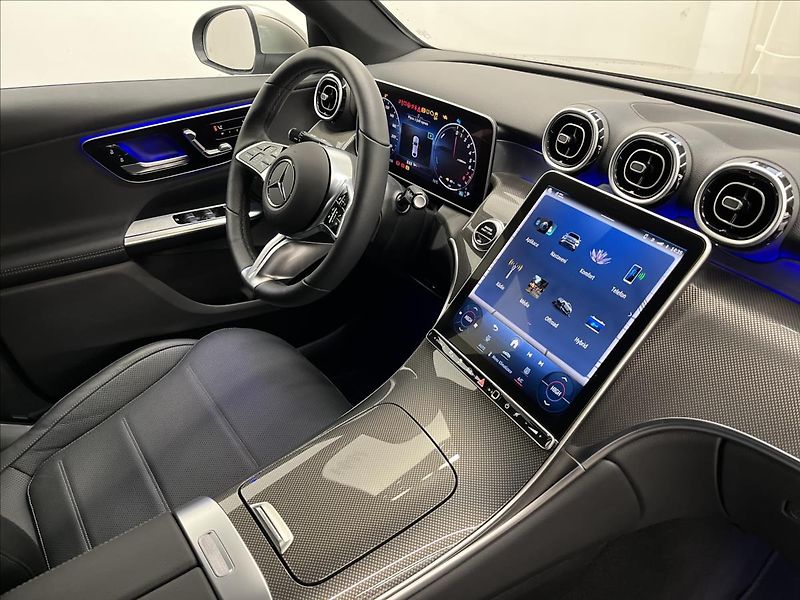 Mercedes-Benz GLC 300e 4MATIC kupé s hybridní te - fotka 18 z 22