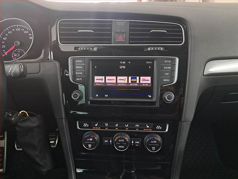 Volkswagen Golf (2017) 1.6 TDI, Tempomat - fotka 12 z 17