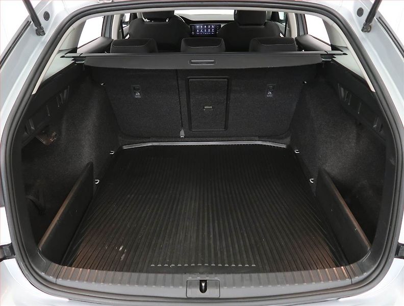 Škoda Octavia (2022) Ambition 2.0 TDI, ČR,1.maj - fotka 13 z 24