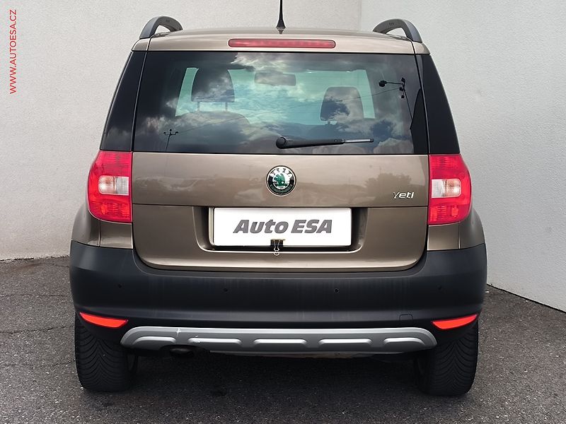 Škoda Yeti (2011) 1.2 TSi, Ambition, DSG - fotka 5 z 17