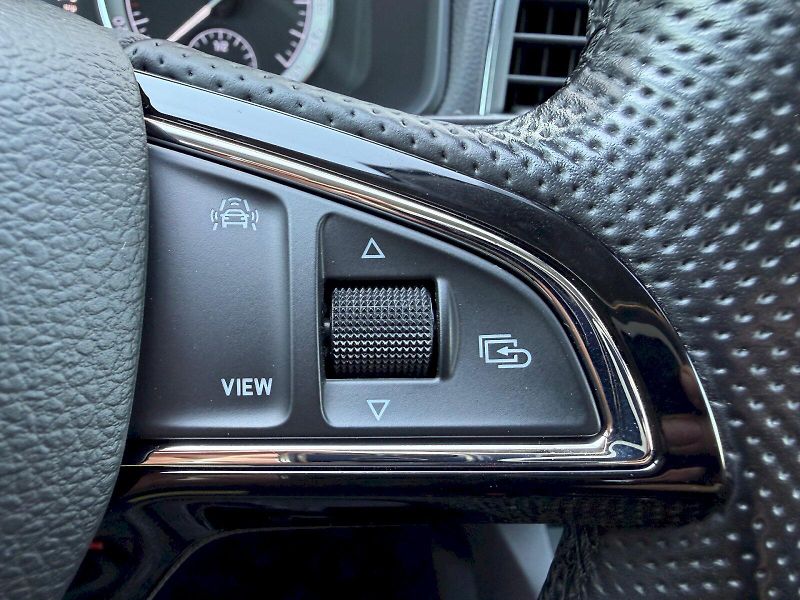 Škoda Karoq (2020) 1.5 TSI 110kW Drive 125 Let - fotka 13 z 35