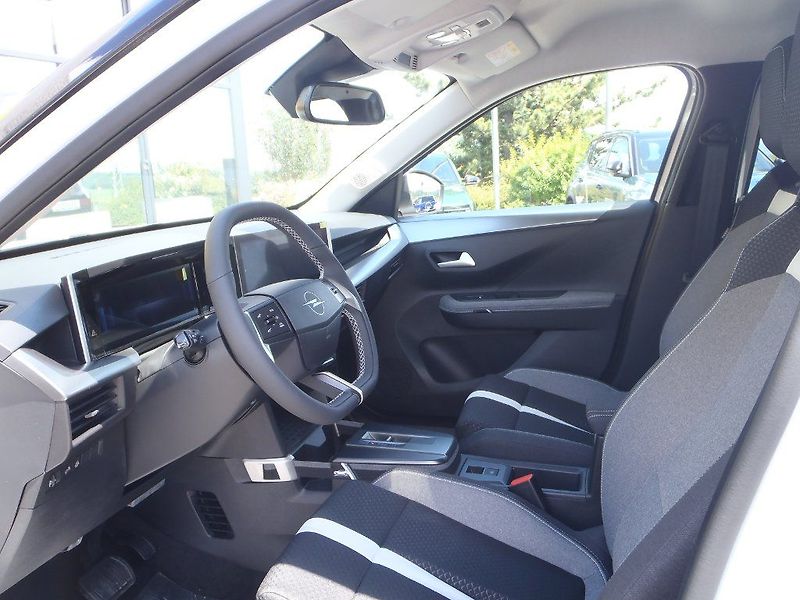 Opel Frontera Hybrid GS 1.2 Turbo 81kW - fotka 9 z 30