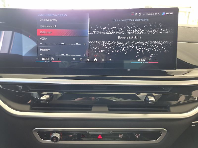 BMW X6 M60i xDrive - fotka 39 z 40