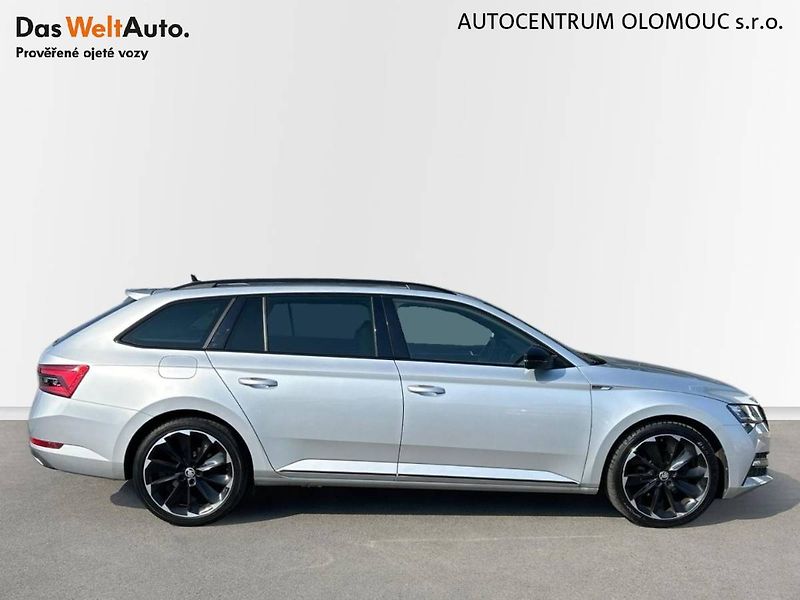 Škoda Superb (2021) kombi 2.0 TDI 7DSG Sportline - fotka 3 z 35