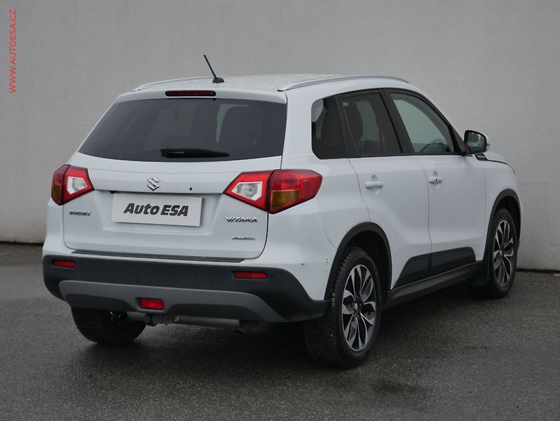 Suzuki Vitara (2016) 1.6 DDiS 4x4, ČR, AT, navi - fotka 4 z 26