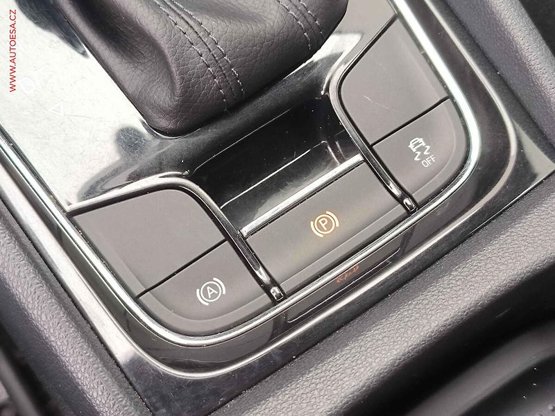 Škoda Karoq (2017) 1.5 TSi, Style, DSG, LED - fotka 17 z 24