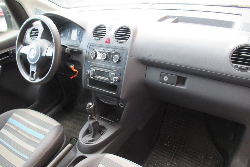 Volkswagen Caddy 1.6TDI KLIMA VŮZ NA OPRAVU !! - fotka 14 z 15