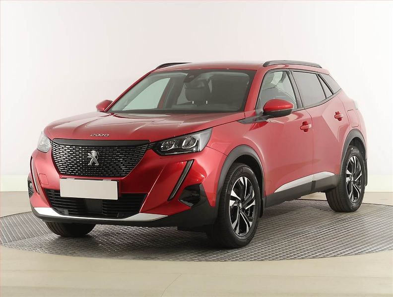 Peugeot 2008 (2022) 1.2 PureTech, Automat, ČR - fotka 2 z 25
