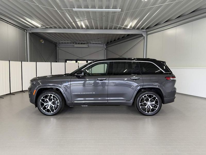 Jeep Grand Cherokee (2024) SUMMIT RESERVE 4xe - fotka 2 z 15