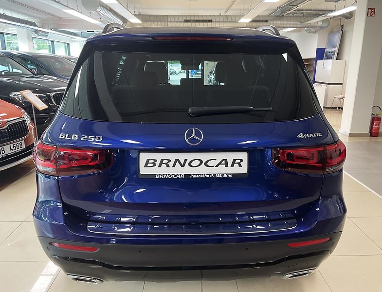 Mercedes-Benz GLB 250, 4 MATIC, ČR, REZERVACE - fotka 5 z 32