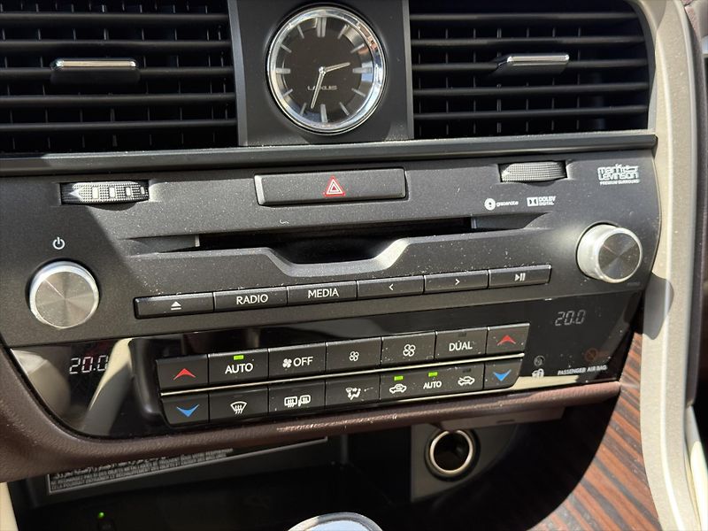 Lexus RX 3,5 Luxury - fotka 18 z 25