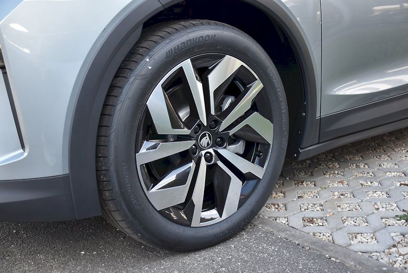Škoda Elroq (2026) Sportline 85 - fotka 35 z 48