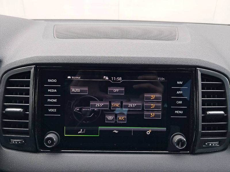 Škoda Karoq (2025) Sportline 2.0 TDI / 110 kW  DS - fotka 14 z 30