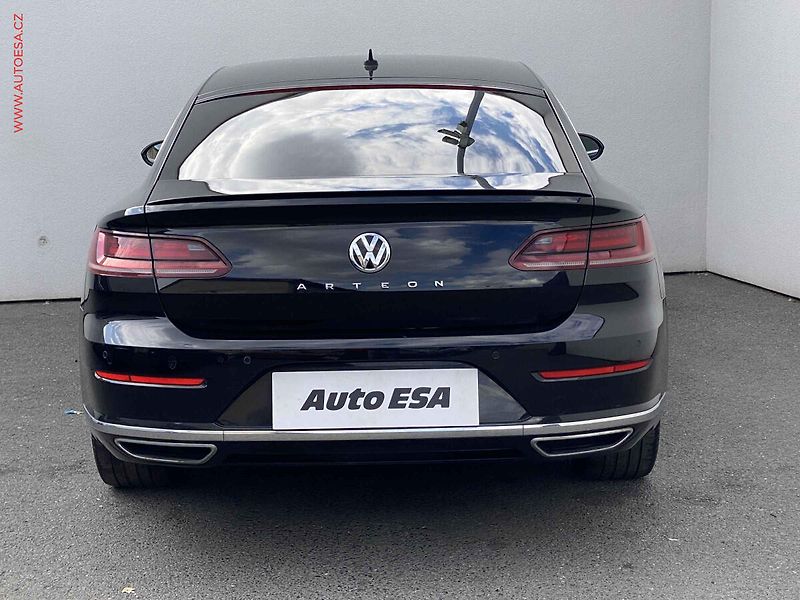 Volkswagen Arteon (2018) 2.0 TSi, ČR, DSG, LED, TZ - fotka 5 z 18