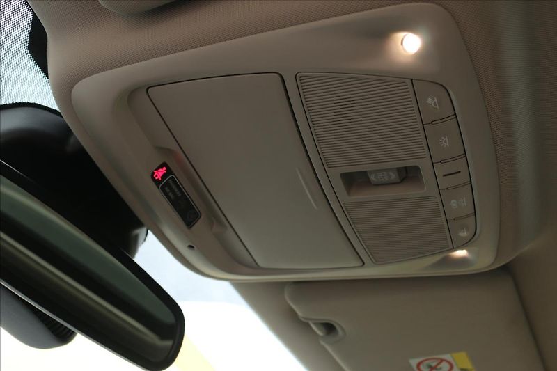 Renault Koleos 2,0 4WD, INITIALE, ČR1.maj,DPH - fotka 40 z 63