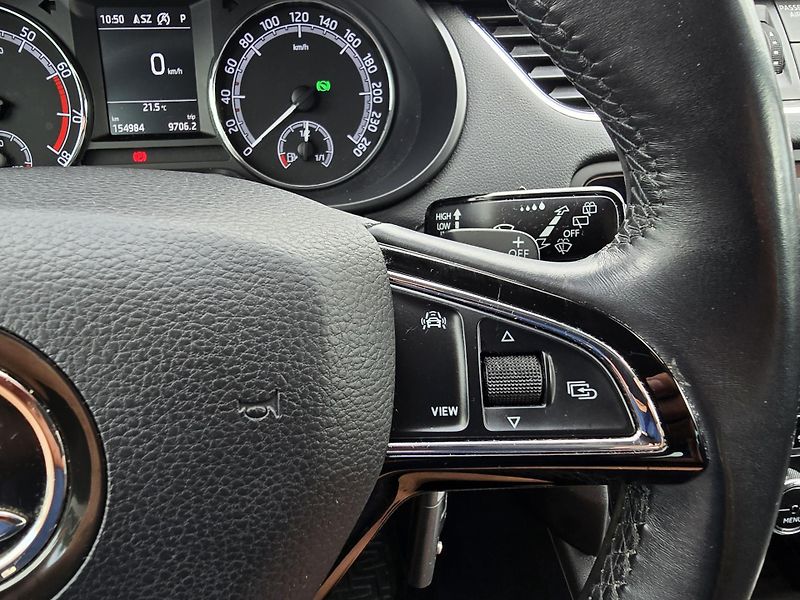 Škoda Octavia 2,0TSI 140KW DSG FULL LED NAVI - fotka 28 z 30