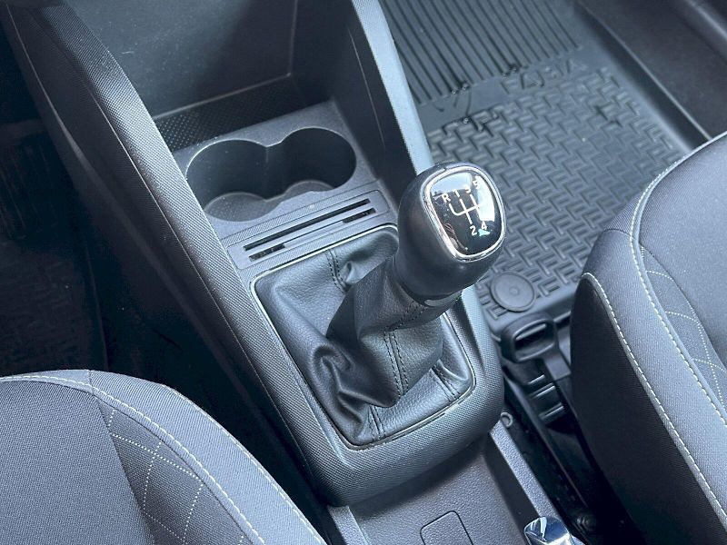 Škoda Fabia (2022) 1.0 TSI 70kW Tour Ambition Plu - fotka 11 z 29