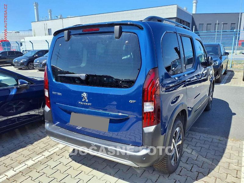 Peugeot Rifter (2023) 1.5HDi, GT Line, navi, kamera - fotka 3 z 6