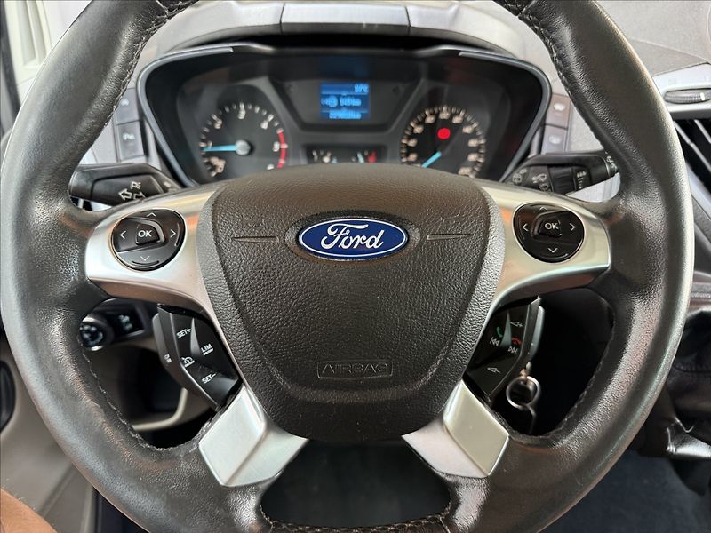 Ford Tourneo Custom 2,2 TitaniumX,114kW,1maj,po se - fotka 16 z 31