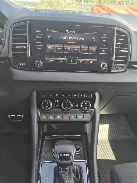 Škoda Karoq SportLine 1,5 TSI DSG, tažné, - fotka 20 z 35