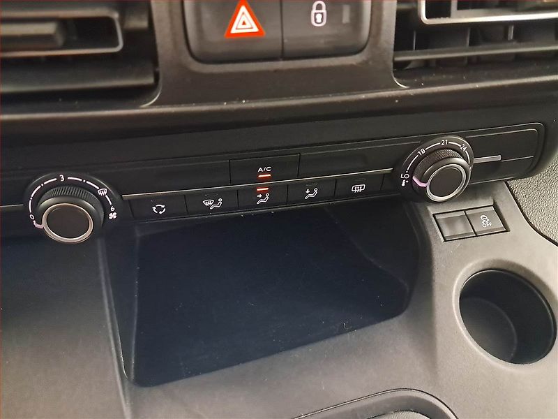 Citroën Berlingo (2019) Live 1.2 PureTech, 5Míst, ČR - fotka 16 z 16
