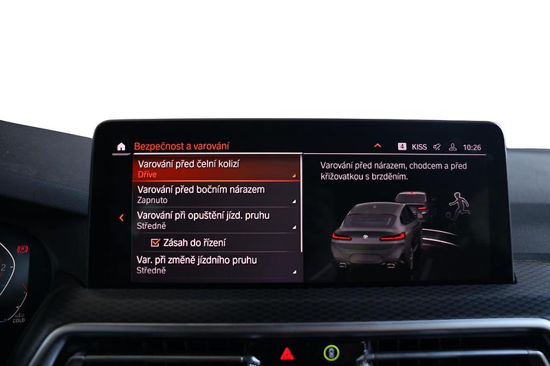 BMW X4 xDrive30d - fotka 15 z 26