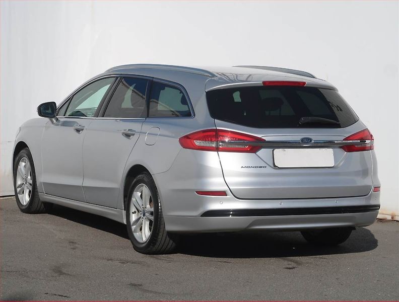 Ford Mondeo (2018) Titanium 2.0 TDCI, 4X4 - fotka 4 z 21