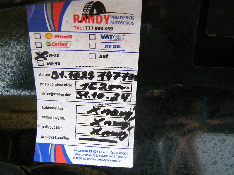 Ford Kuga 2,0   TDCI 2 majitel - fotka 29 z 30