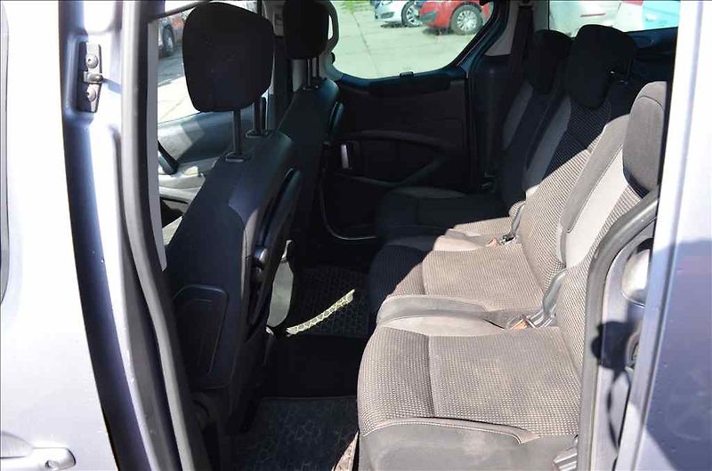 Peugeot Partner (2016) 1,6 BLUEHDI - fotka 16 z 21