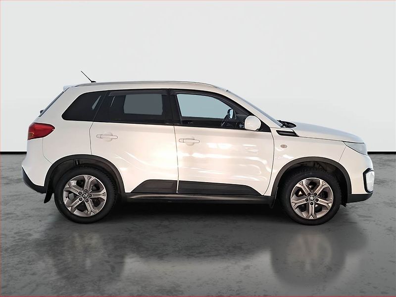 Suzuki Vitara (2015) 1.6 DDiS, 4X4, Navi, Tempomat - fotka 6 z 19