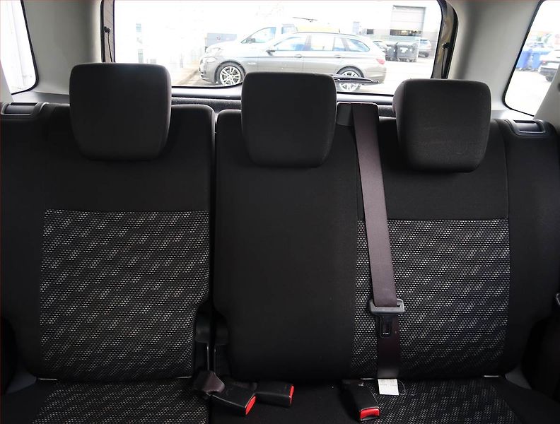 Suzuki SX4 (2007) 1.6 VVT, po STK, Tažné - fotka 10 z 17