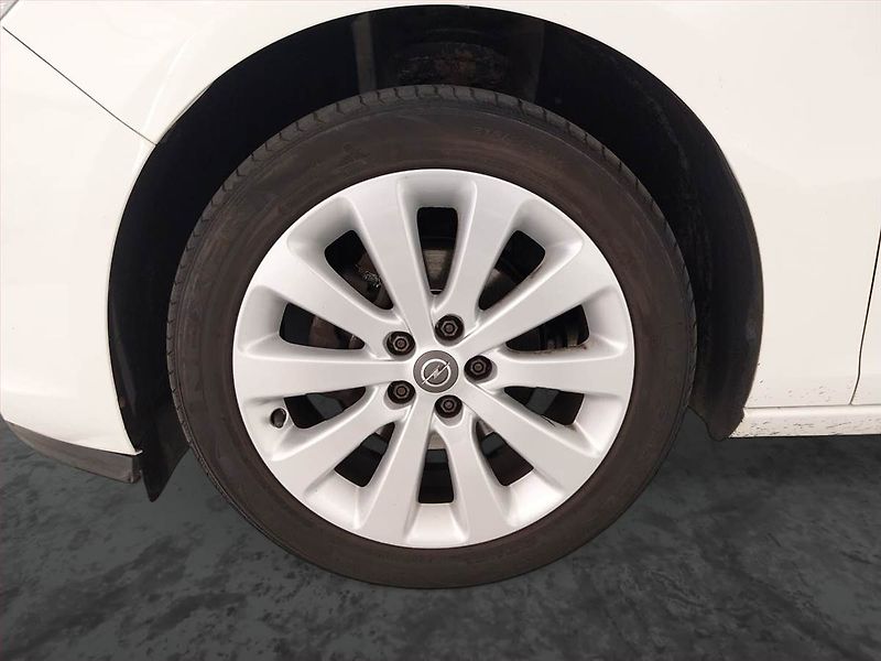 Opel Astra (2013) 1.4 T, ČR,1.maj, Tempomat - fotka 14 z 18