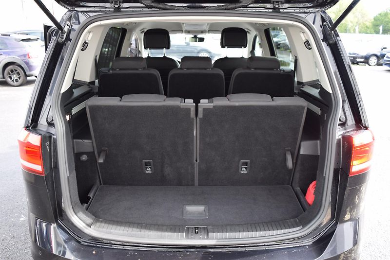 Volkswagen Touran (2017) 2.0TDI 110kw 7MÍST TAŽNÉ NAVI - fotka 9 z 50