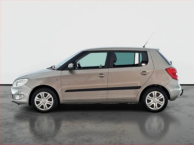 Škoda Fabia (2010) 1.2 TSI, Tažné, Klima - fotka 3 z 13