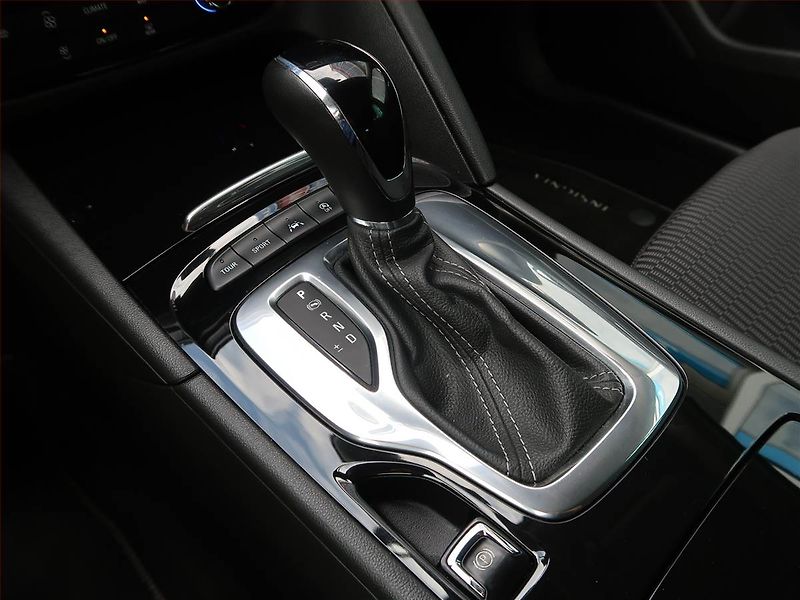 Opel Insignia (2019) Navi, Tempomat, Park. senzory, - fotka 13 z 19